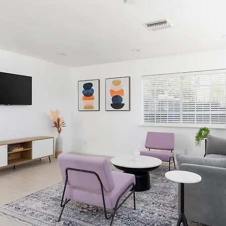 3 Bedroom Near Culver City-Palms